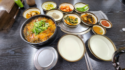Gajeuagamjatang (가즈아감자탕) 1
