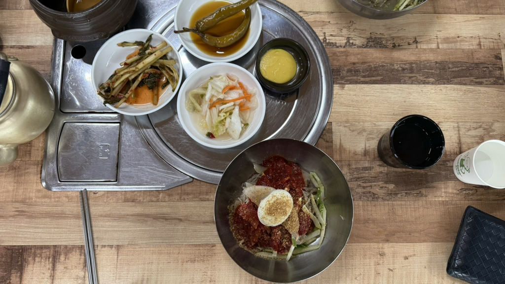 Gwaninyaksuteomakguksu (관인약수터막국수) 2
