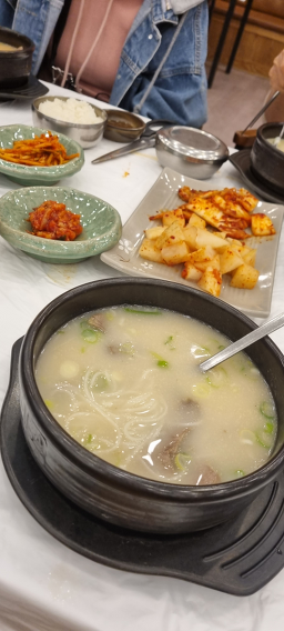 Yeonaeulseolreongtang (여내울설렁탕) 3