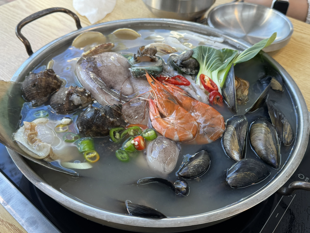 Bakseunggwanghaemulkalguksu (박승광해물칼국수) 1