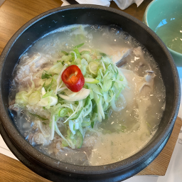 Saheonsamgyetang (사헌삼계탕) 3