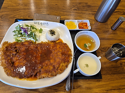 Baodonkkaseu (바오돈까스) 2