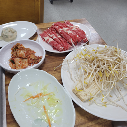 Beoseotsyabeusyabeu (버섯샤브샤브) 2