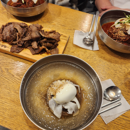 육쌈냉면 4