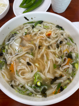 Moraenaekalguksu (모래내칼국수) 1