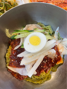 Nokchamilmyeongalbimaeul (녹차밀면갈비마을) 3