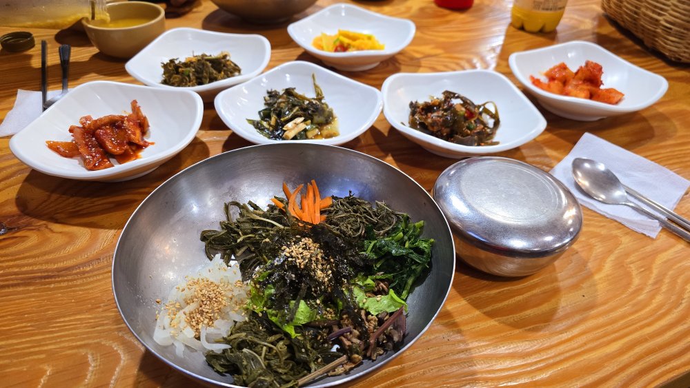 Sanmaeulsikdang (산마을식당) 1