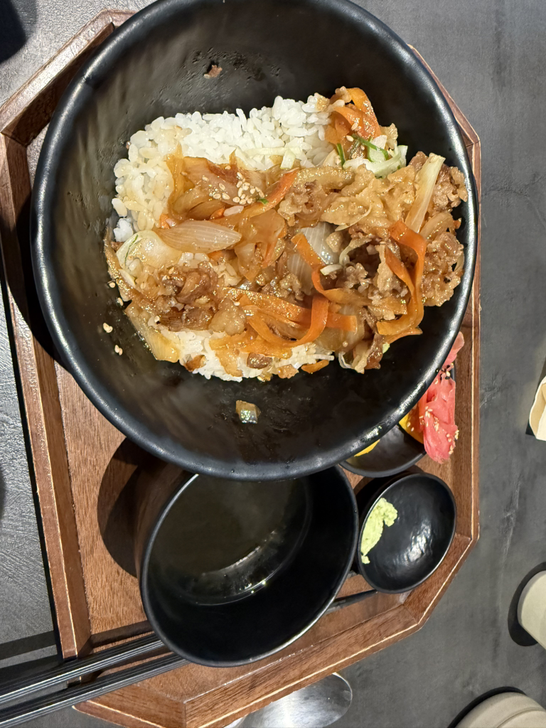 Diyubi baekunjeom (디유비 백운점) 1