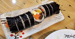Gobongmingimbap (고봉민김밥) 2