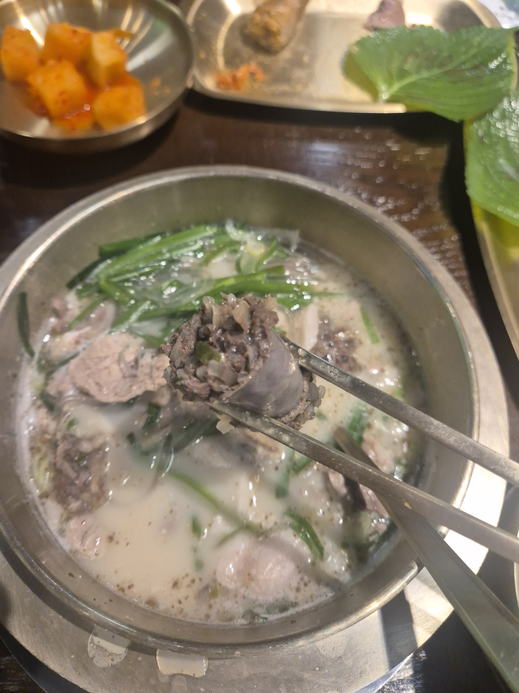 Jeongbaekseonsundae sangamjeom (정백선순대 상암점) 1