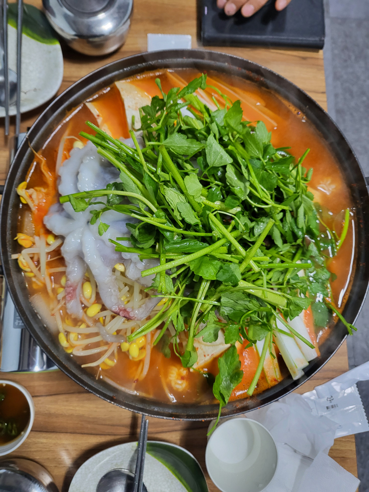 Ttoksunisikdang (똑순이식당) 2