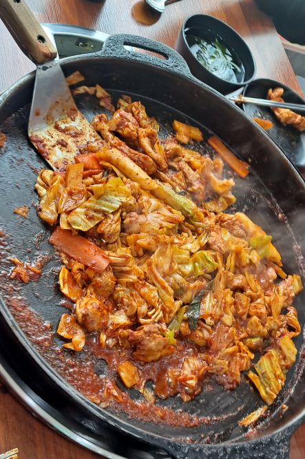 Tongtongdakgalbi (통통닭갈비) 1