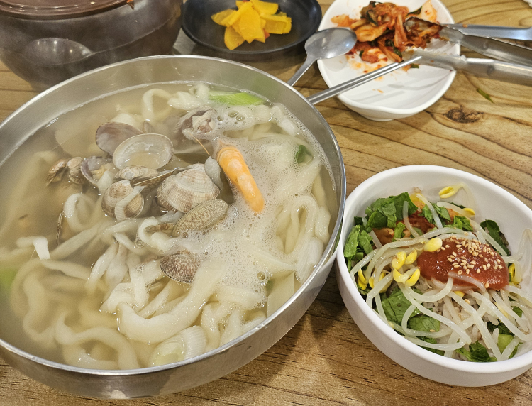 잠원 홍두깨 수타 칼국수 사진 2