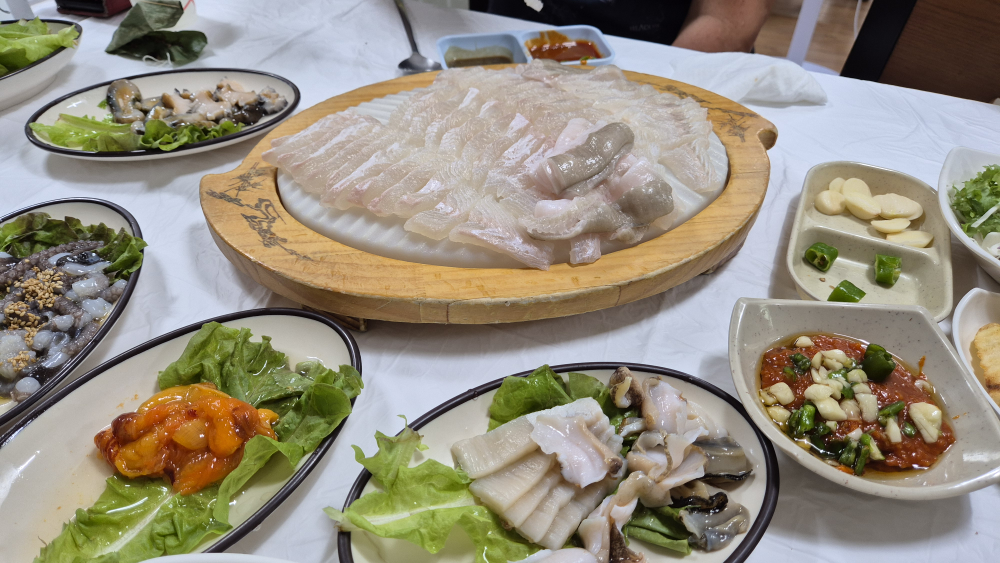 송산포도횟집 2