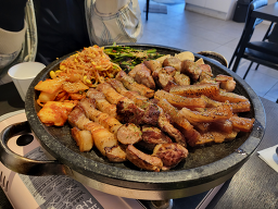 Gogichungjeon (고기충전) 1