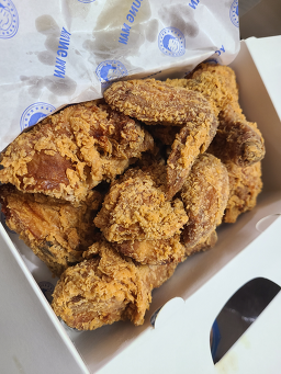 청년치킨 삼전점 사진 3