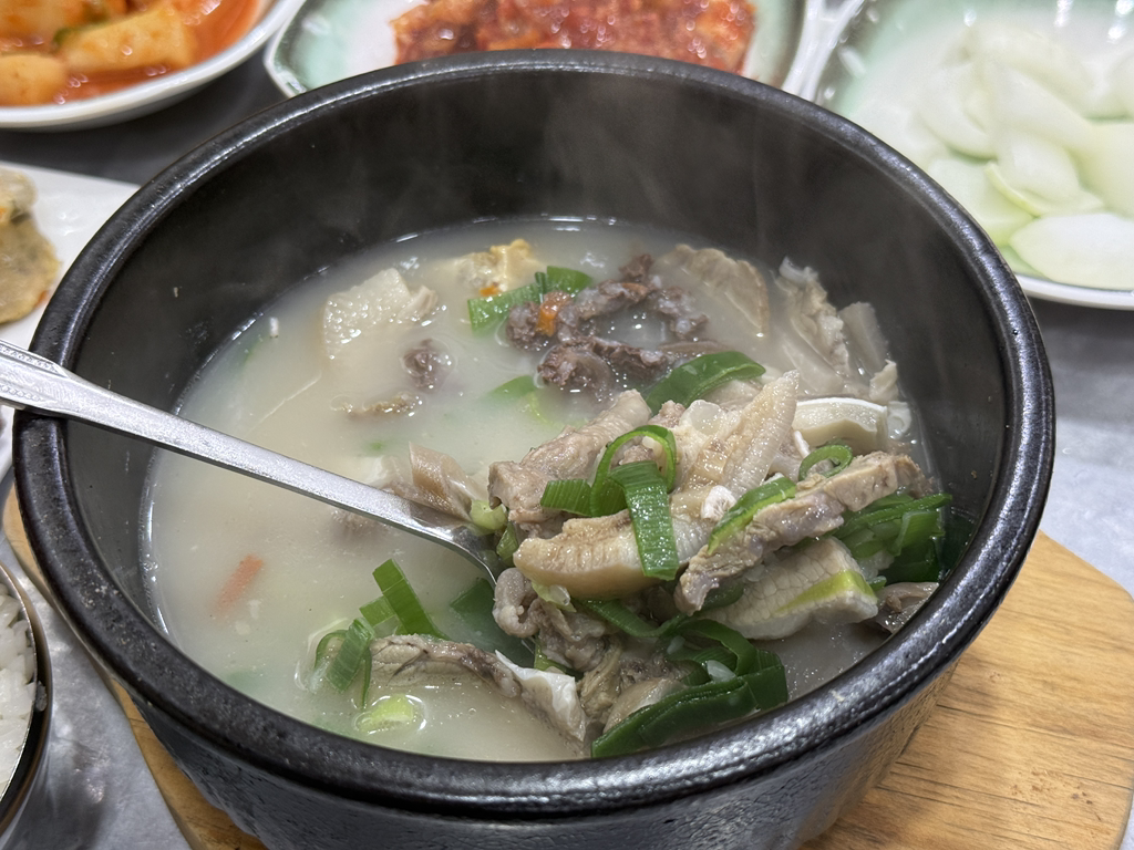 Jeonghosikdang (정호식당) 1