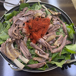 Juwonheukyeomsotang (주원흑염소탕) 3