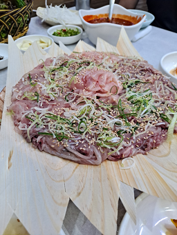 Ttorangmegiguk (또랑메기국) 2