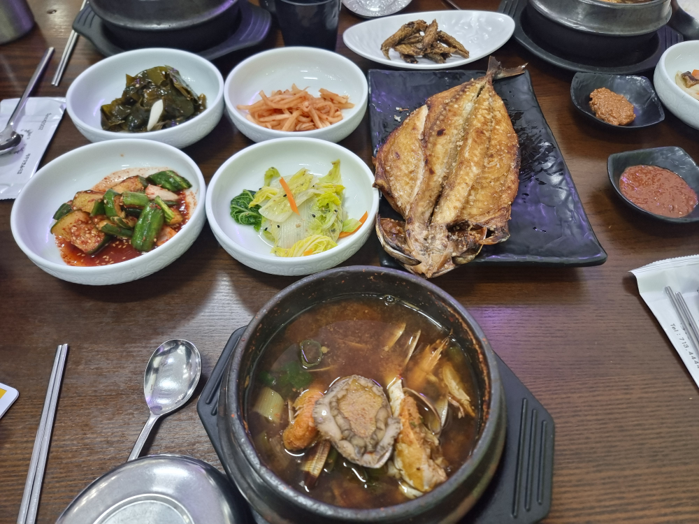 토끼와거북이 대표 사진