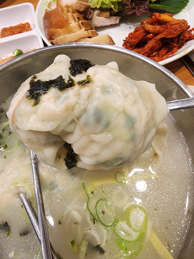 Myeongdongkalguksu (명동칼국수) 3