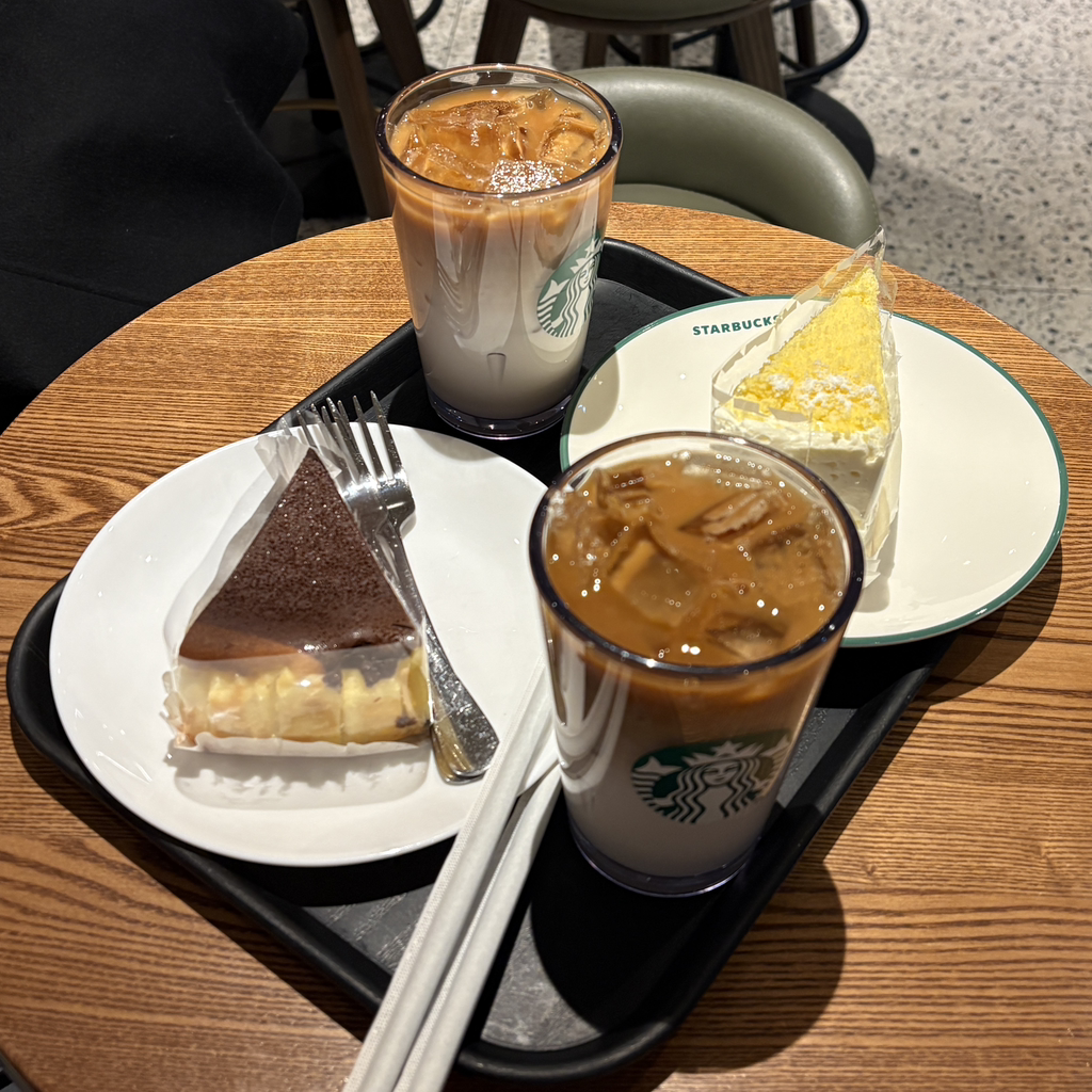 스타벅스 강남에비뉴점