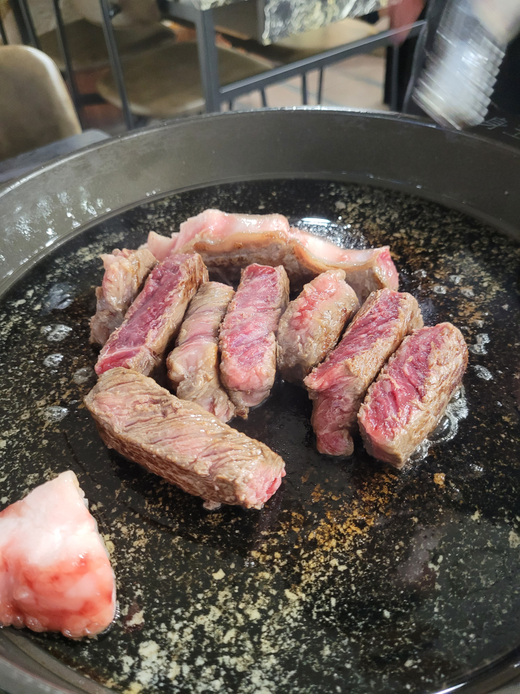 투뿔한우천국 학동역점 사진 5