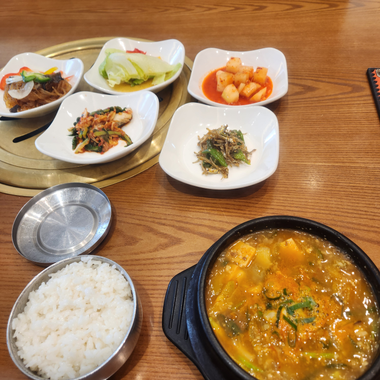 Sutbulgalbihwaranggol (숯불갈비화랑골) 3