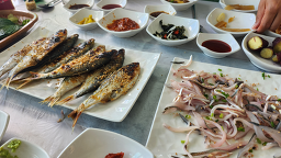 Hanryeohoetjip (한려횟집) 1