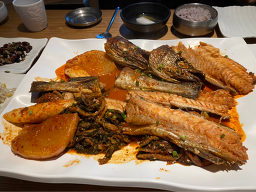 Kodaribapsangwanjujeom (코다리밥상완주점) 2