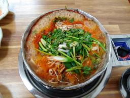 Jamaesaengtaejjigaejeonmunjeom (자매생태찌개전문점) 1