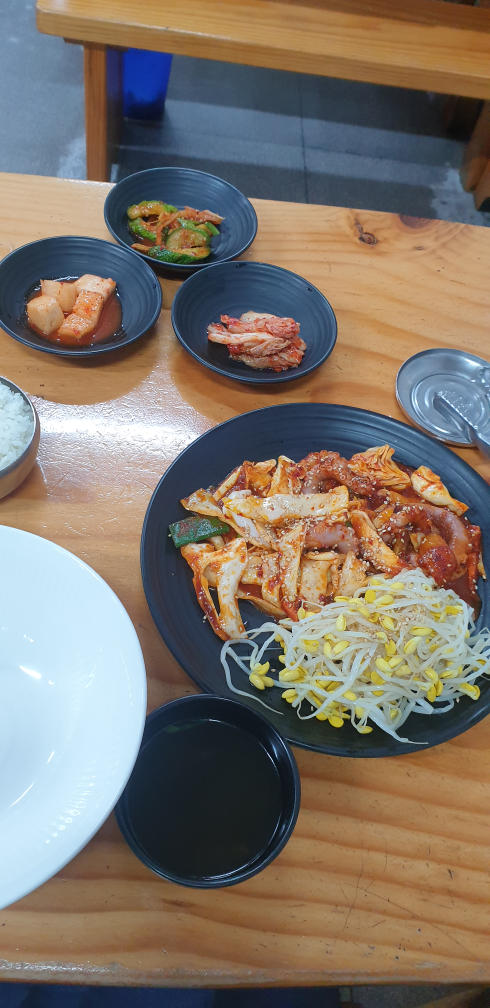 Jeonjukongnamulgukbap (전주콩나물국밥) 2