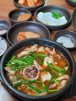 모란창평국밥 4