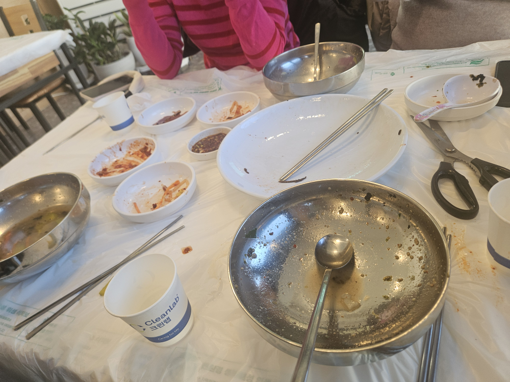 Doldamkalguksu (돌담칼국수) 2