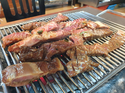Hongneunggalbibonjeom (홍능갈비본점) 1