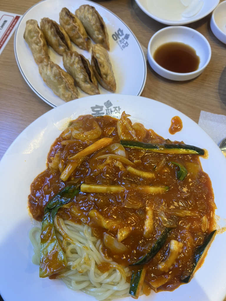 홍짜장 동국대점 대표 사진