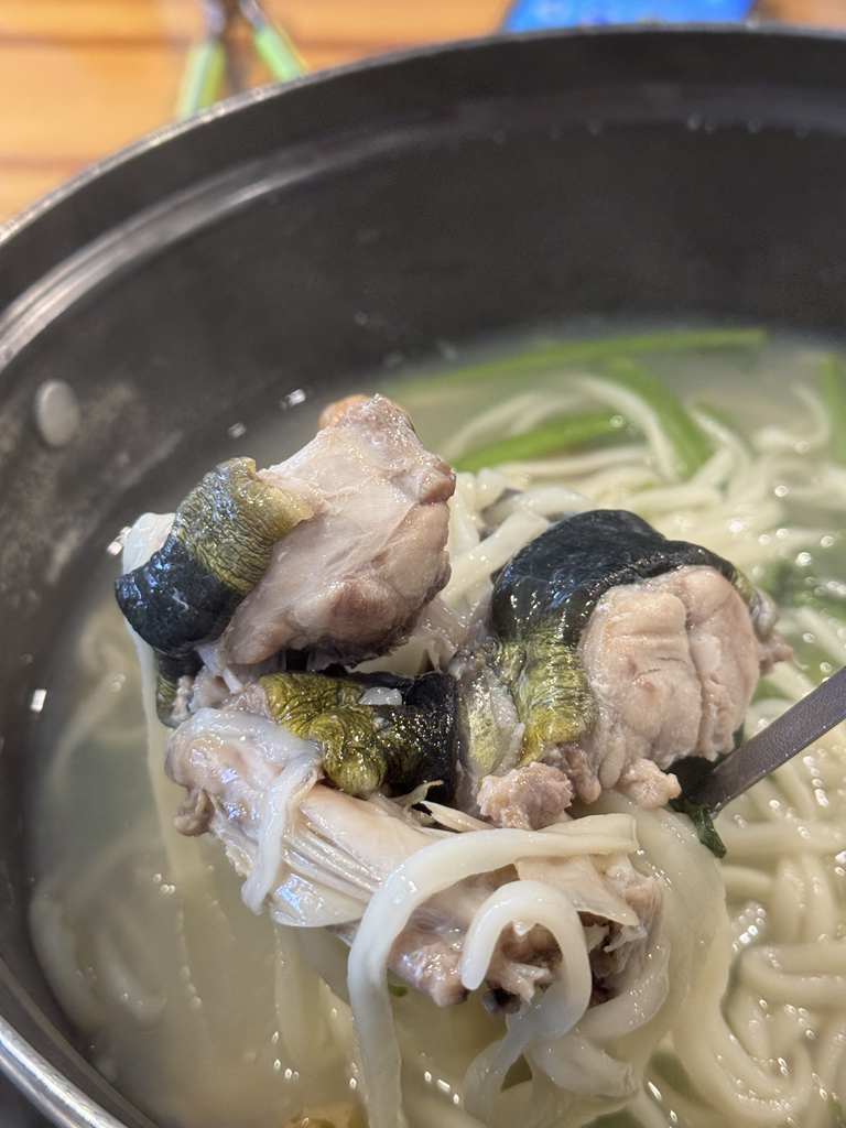 Busan bokkalguksu (부산 복칼국수) 1
