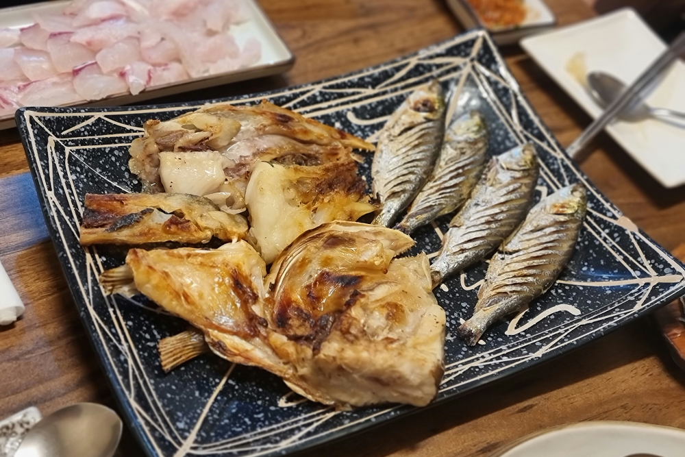 Eosimhoetjip (어심횟집) 1