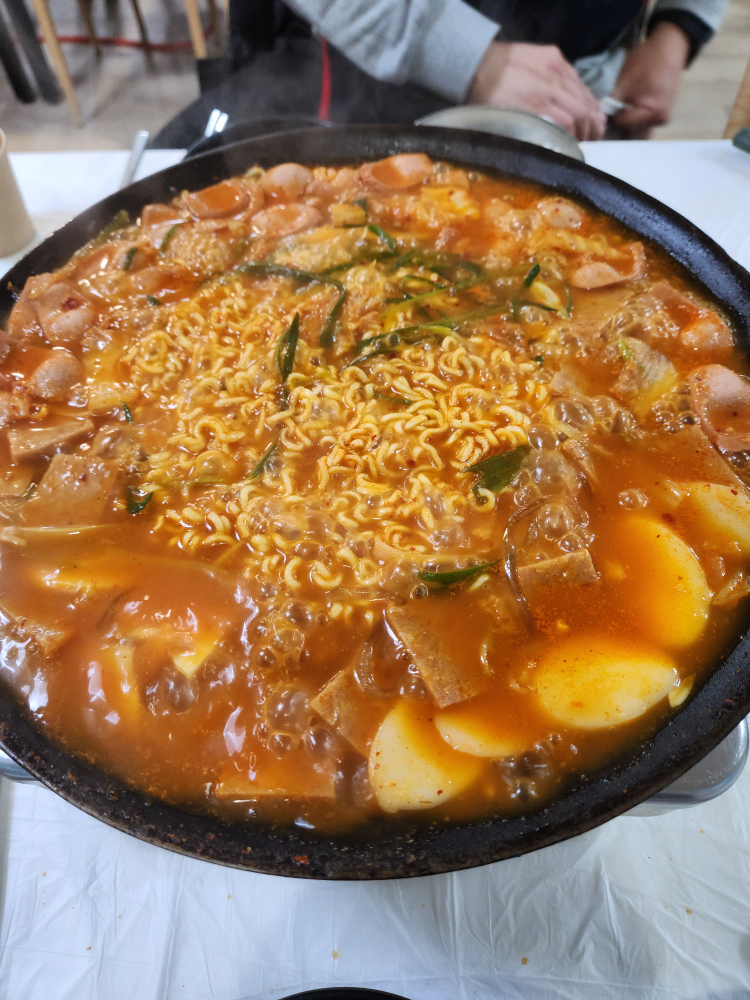 Chiljeonbudaejjigae 4
