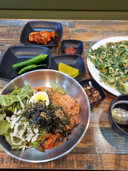 Haengbokhadamyeon 1