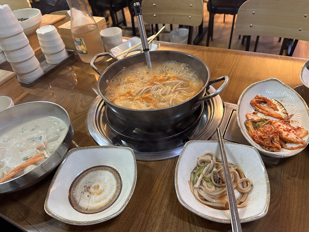 평창도토리매운칼국수 3