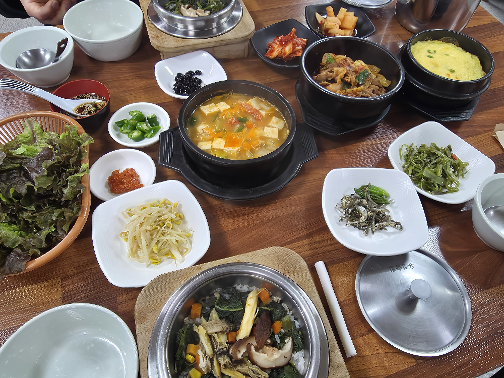 Yuseongsamgyetang (유성삼계탕) 3