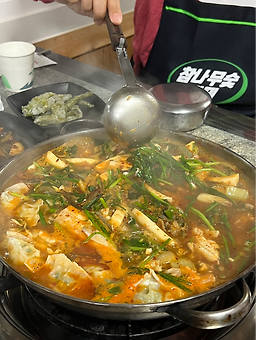 Sanjeongnonmegimaeuntang (산정논메기매운탕) 2