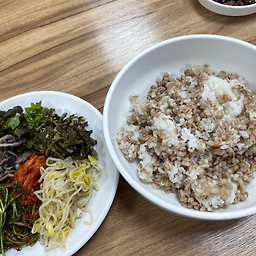Yetnalboribapjip (옛날보리밥집) 1