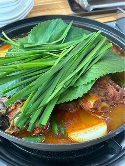 Hyeongjegamjatanghamheungnaengmyeon 1