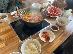 Deungchonsyabeukalguksu (등촌샤브칼국수) 1