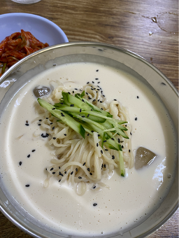 Somunnansonkalguksu (소문난손칼국수) 1