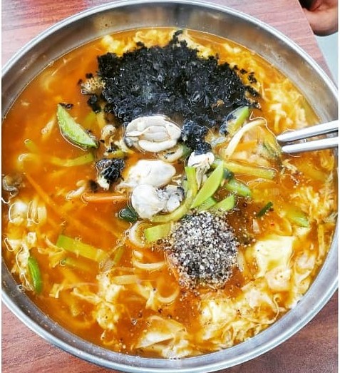 Hogamkalguksu (호감칼국수) 1