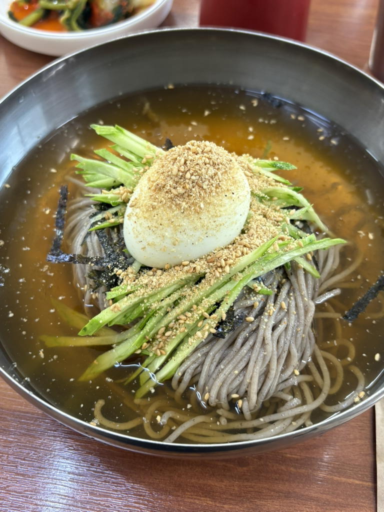 Jinmimakguksujip (진미막국수집) 1