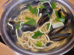 Seohaehaemulkalguksu (서해해물칼국수) 2